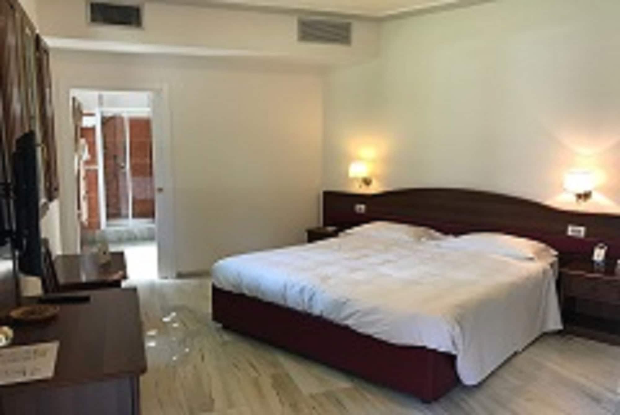 Relais La Corte Di Cloris Флоренция Екстериор снимка